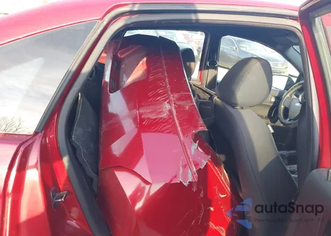 2009 Ford Focus Se z USA, uszkodzony, nr VIN 1FAHP35NX9W270633